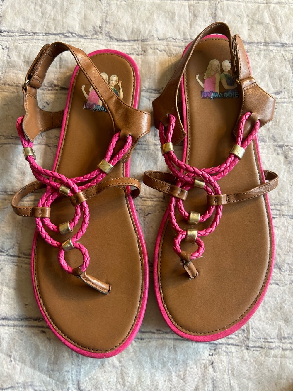 DISNEY LIV & MADDIE PINK & BROWN GOLD TONE ACCENTS THONG TOE STRAPY SANDALS 5.5